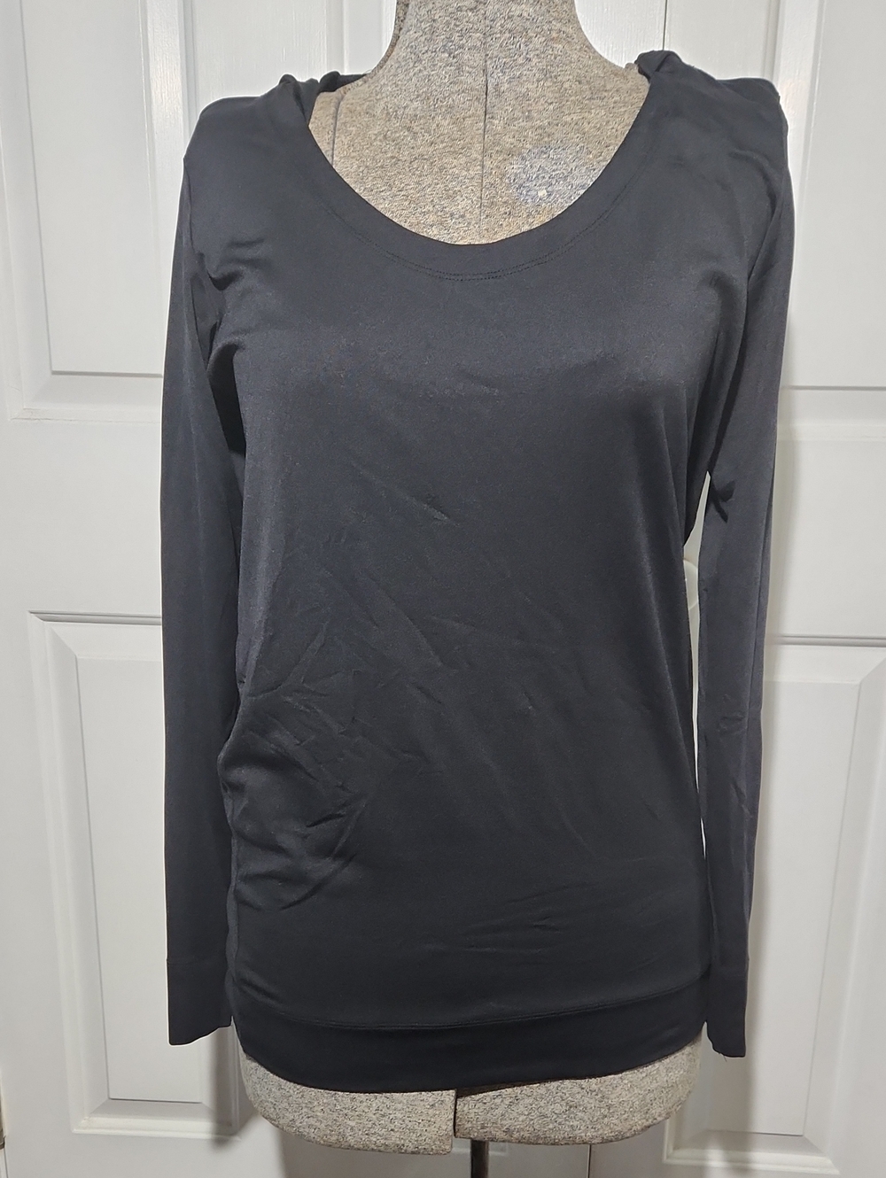 Black Long-Sleeve Active Wear Hoodie